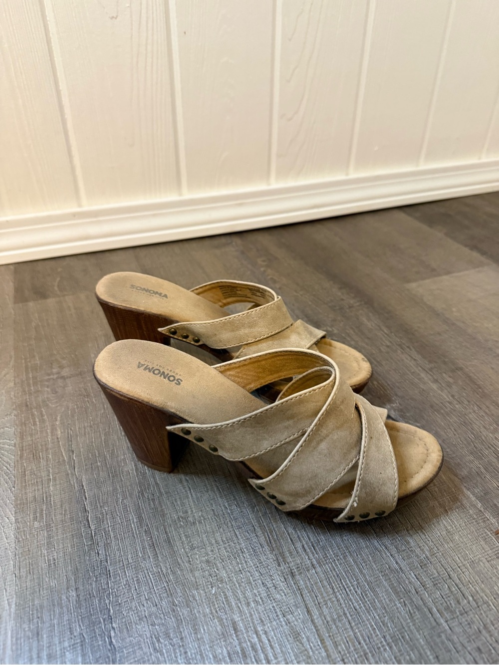 Sonoma Beige Suede Wedge Sandals — Size 7